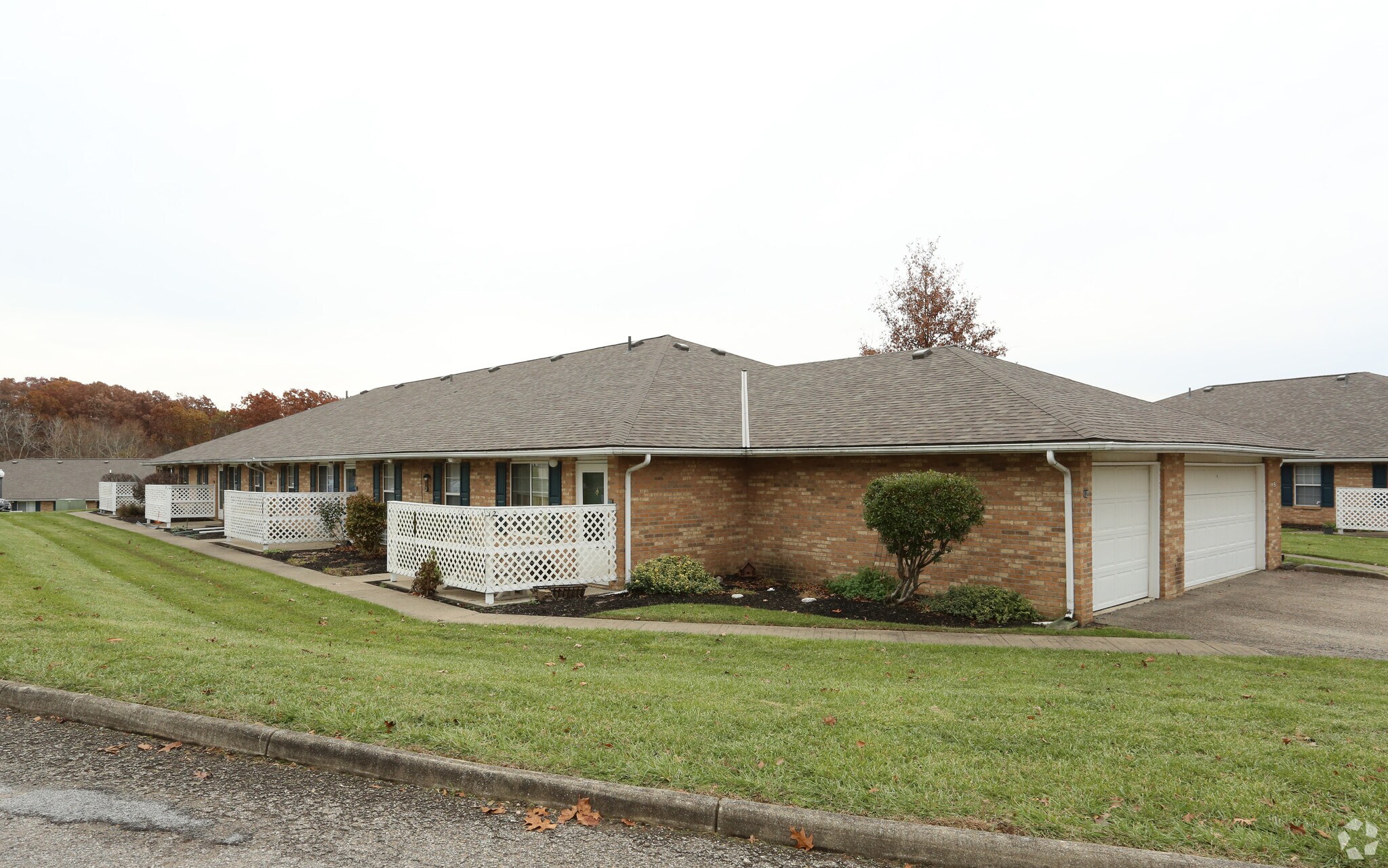 1259 Muirwood Dr, Zanesville, OH for sale Primary Photo- Image 1 of 1