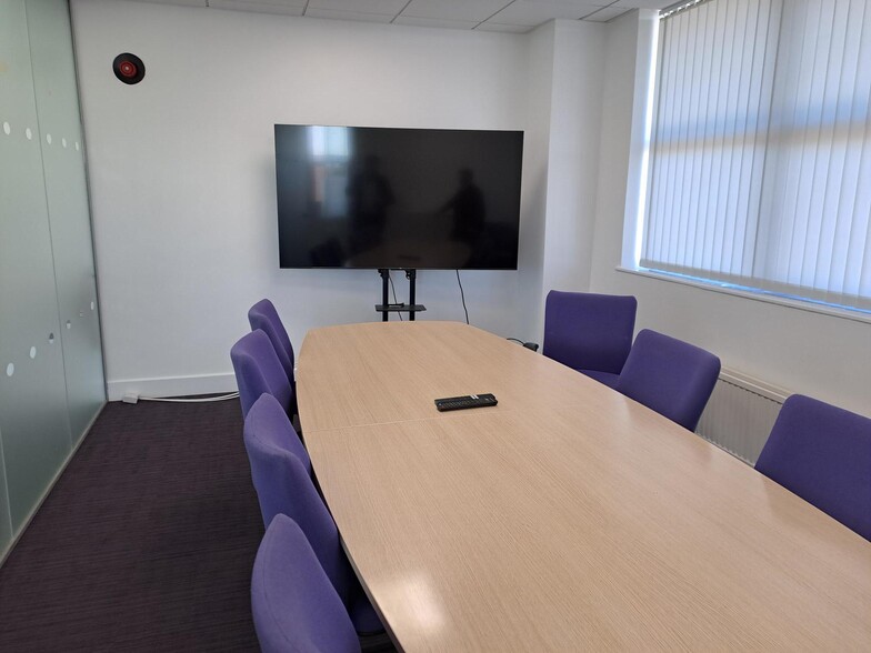 Hatfield Rd, St Albans for lease - Building Photo - Image 3 of 7