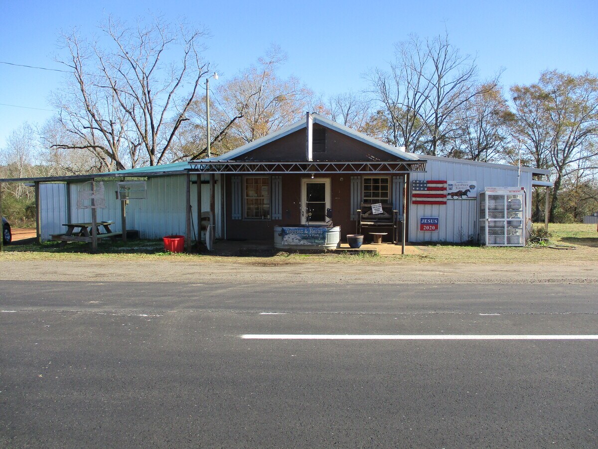 18632 N US Highway 29, Banks, AL 36005
