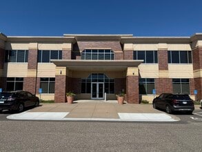 3555 Willow Lake Blvd, Vadnais Heights, MN for lease Building Photo- Image 2 of 3