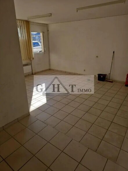 Office in Mareuil-lès-Meaux for lease - Interior Photo - Image 2 of 3