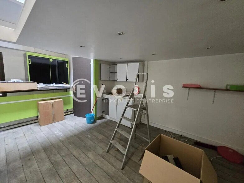 Retail in Palaiseau for lease - Interior Photo - Image 3 of 5