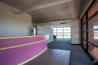 630 N Alvernon Way, Tucson, AZ for lease Interior Photo- Image 2 of 7