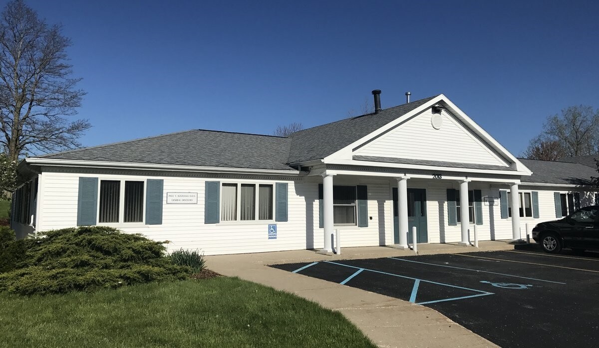 2013 Eastcastle Dr, Grand Rapids, MI for sale Building Photo- Image 1 of 1