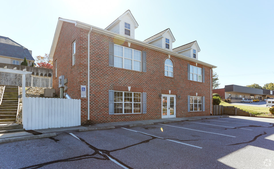 565-B Harper Ave, Lenoir, NC for lease - Primary Photo - Image 3 of 10