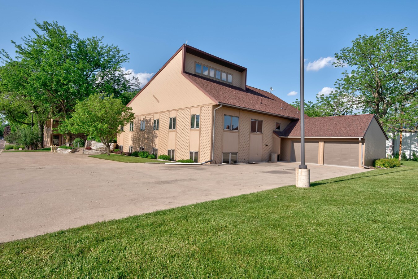 1601 Keokuk Ave, Spirit Lake, IA 51360