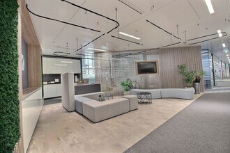 16-18 Rue Du Quatre Septembre, Paris for lease Interior Photo- Image 2 of 9