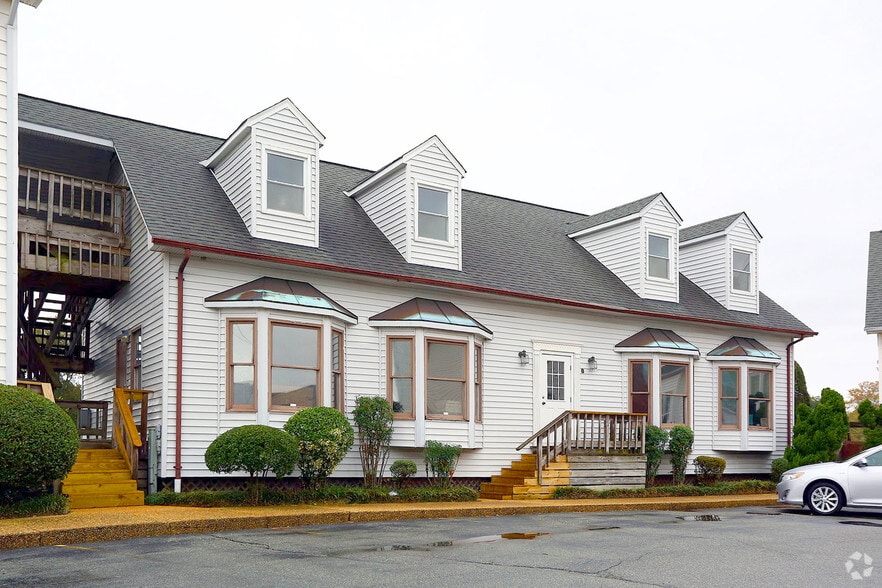 Bridge Street Portfolio portfolio of 3 properties for sale on LoopNet.com - Building Photo - Image 3 of 4