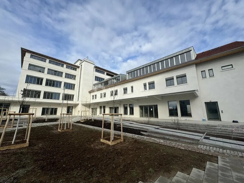 Office in Strasbourg for sale - Building Photo - Image 1 of 6