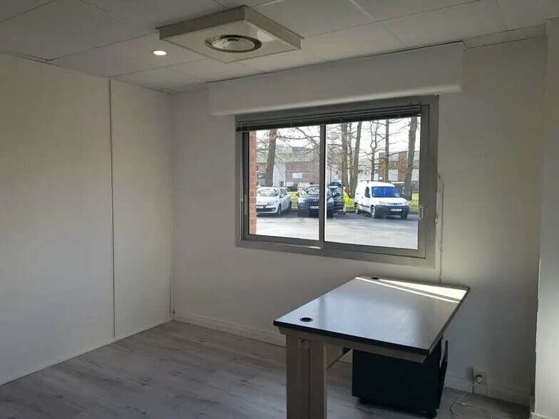 Office in Évry-Courcouronnes for lease - Building Photo - Image 2 of 5