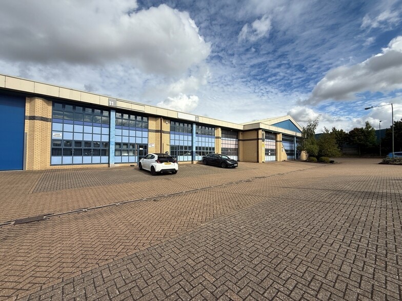 26 Third Av, Letchworth Garden City for lease - Building Photo - Image 3 of 3