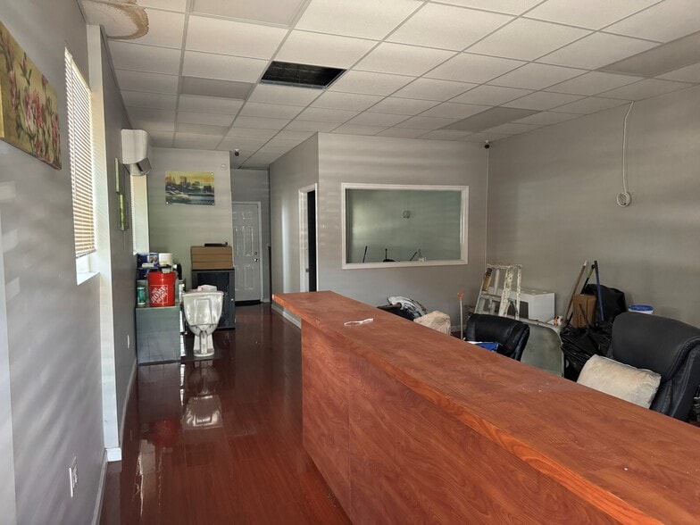 13120 101st Ave, South Richmond Hill, NY for lease - Building Photo - Image 2 of 2