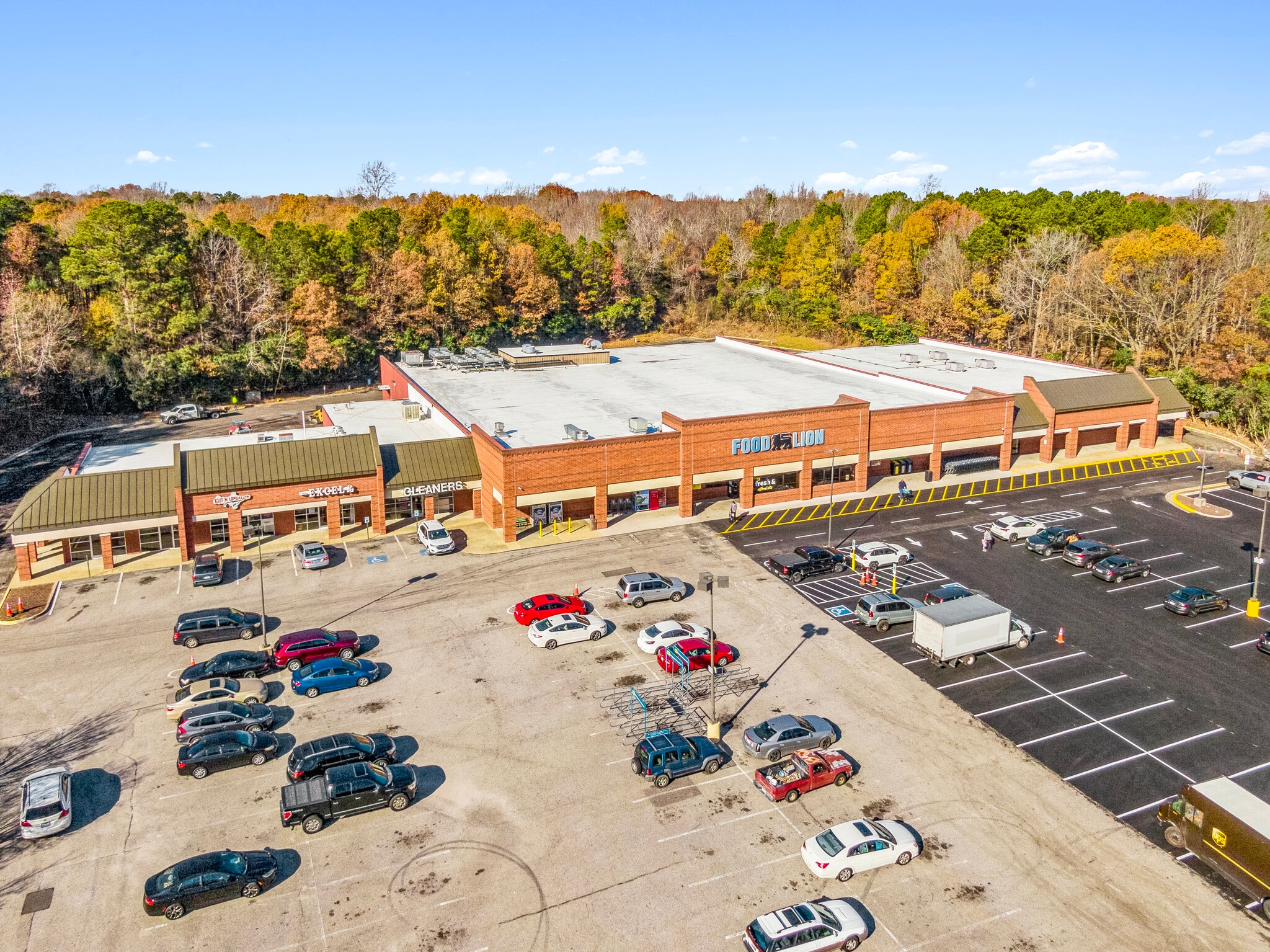 15700-15710 Jefferson Davis Hwy, Colonial Heights, VA for lease Building Photo- Image 1 of 13