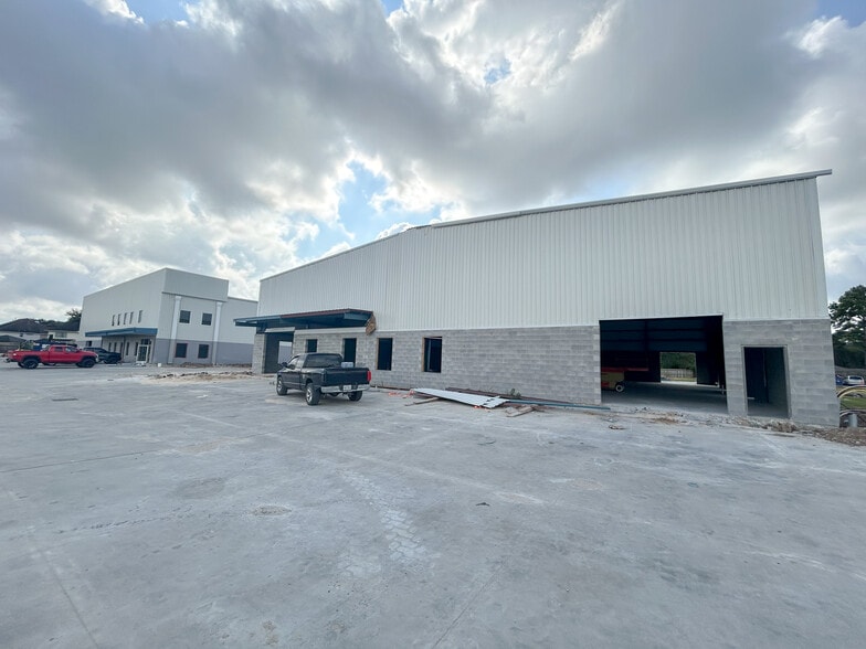 6016 N Eldridge Pky, Houston, TX for lease - Building Photo - Image 2 of 7