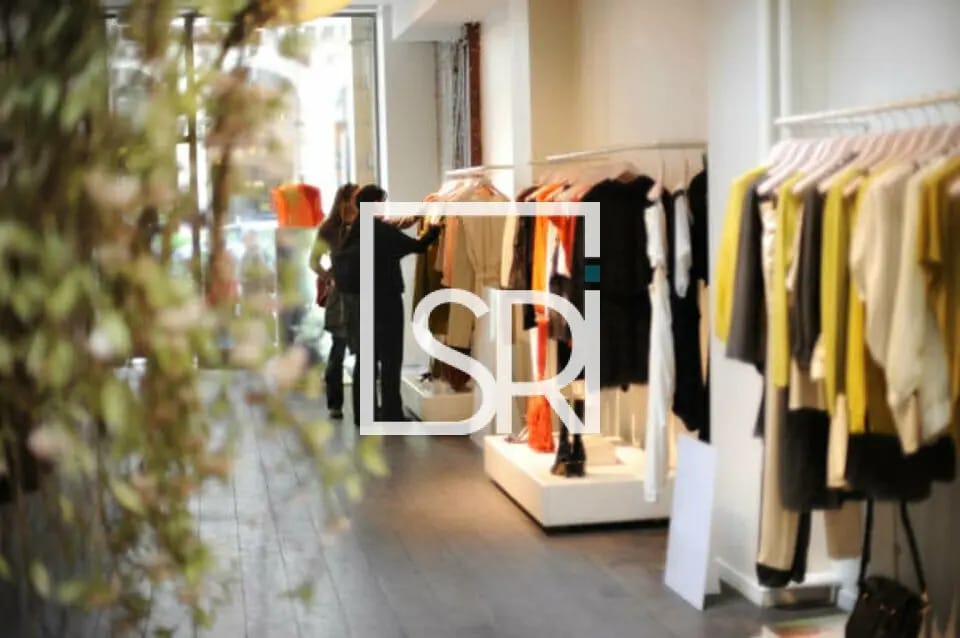 Retail in Vichy for lease Building Photo- Image 1 of 11