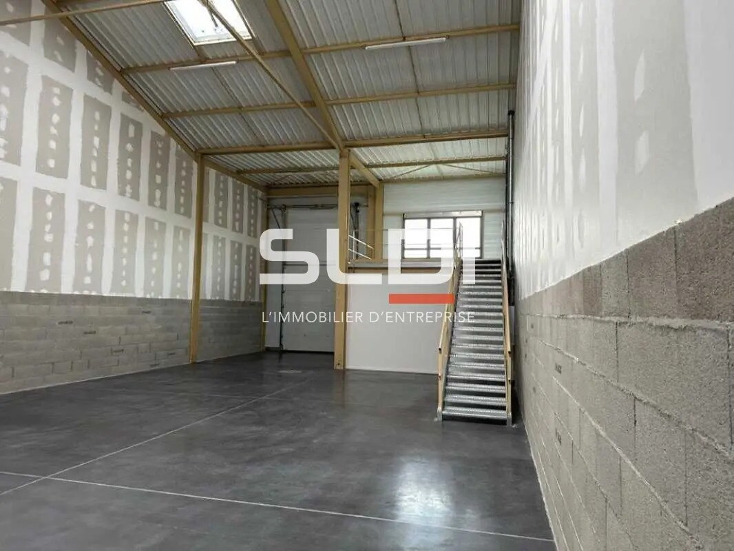 Flex in Bourgoin-Jallieu for lease Interior Photo- Image 1 of 22