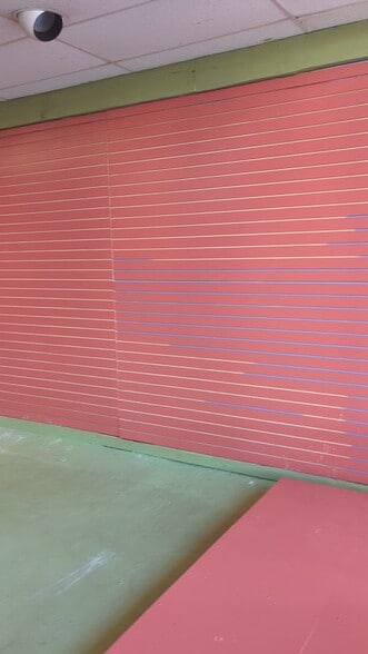 803-819 W Pipeline Rd, Hurst, TX for lease - Commercial Listing Video - Image 2 of 10