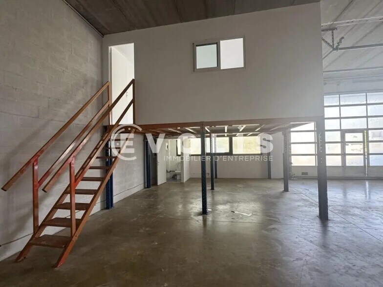 Flex in Villejust for sale - Interior Photo - Image 3 of 8