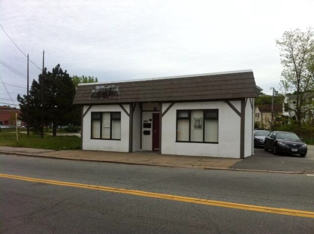 668 Hartford Ave, Providence, RI for sale Primary Photo- Image 1 of 1
