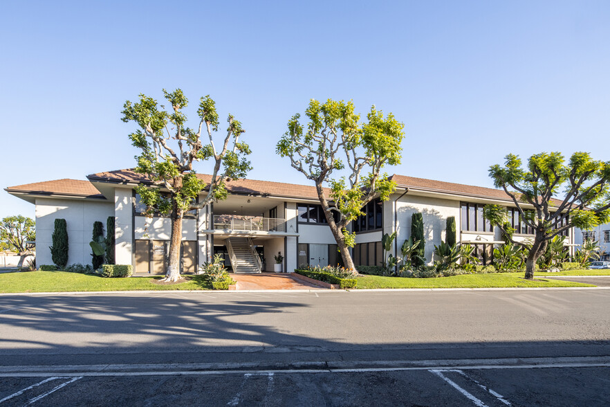 1740 W Katella Ave, Orange, CA for sale - Building Photo - Image 1 of 1