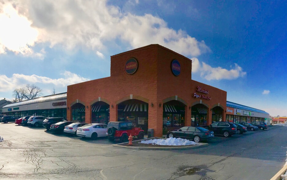 120-158 E Irving Park Rd, Wood Dale, IL for lease - Building Photo - Image 1 of 5