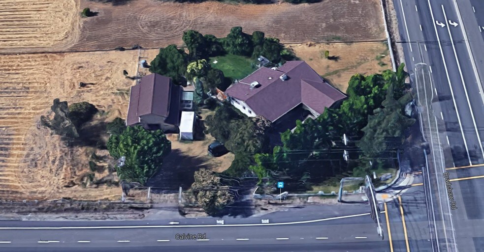 8401 Bradshaw Rd, Elk Grove, CA 95624