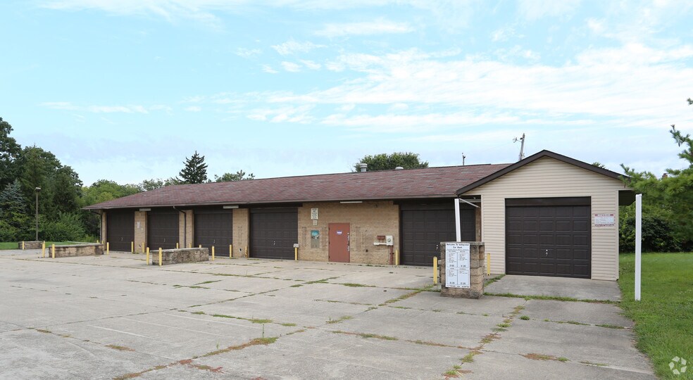 2820 Valleyview Dr, Columbus, OH 43204