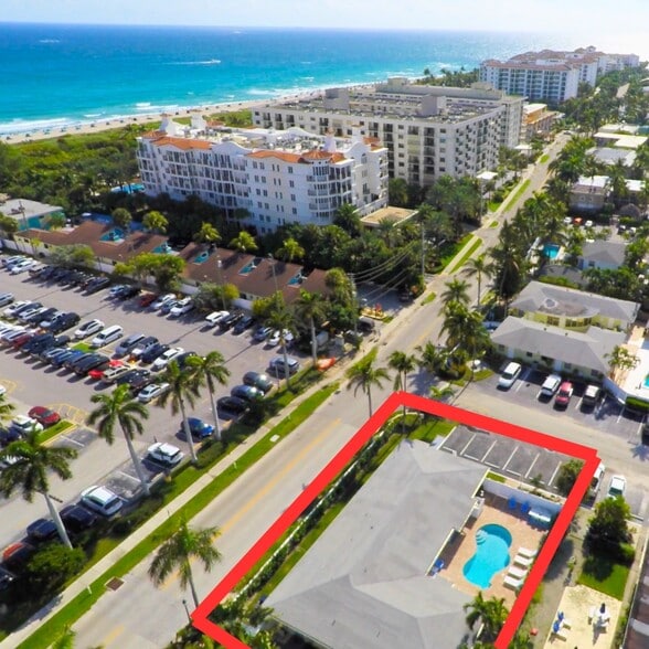 101 Sandal Ln, Palm Beach Shores, FL for sale - Primary Photo - Image 1 of 24