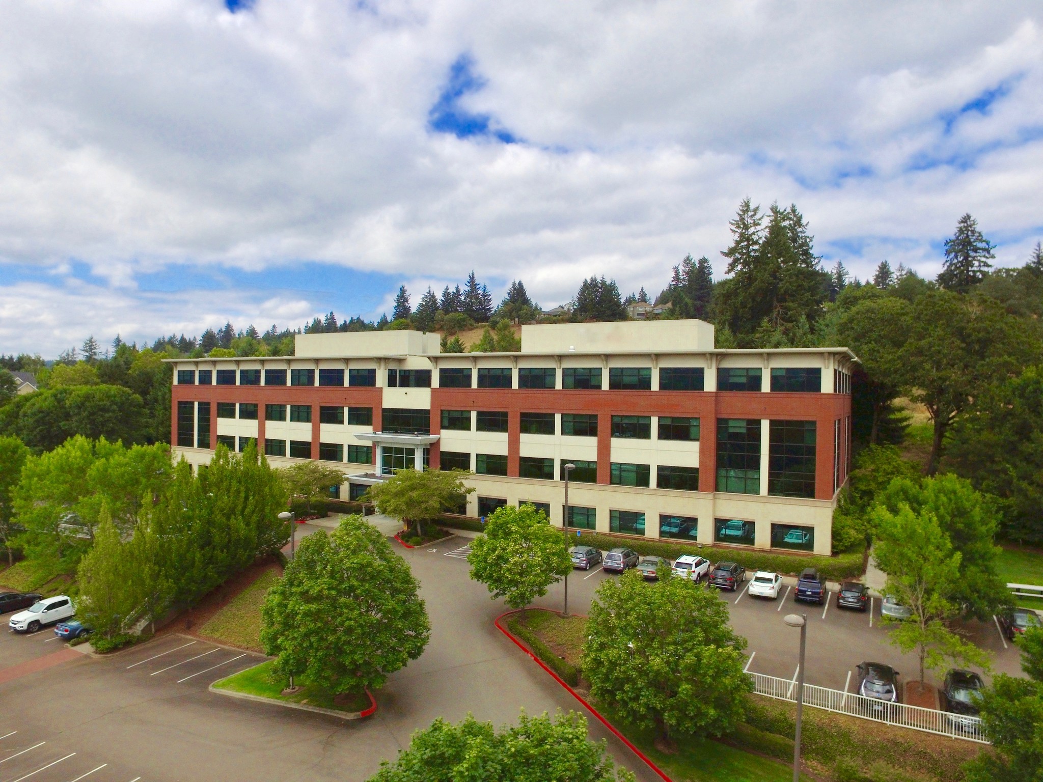 1800 Blankenship Rd, West Linn, OR 97068 - Willamette 205 Corporate ...