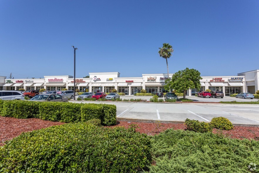 3601-3639 Tamiami Trl N, Naples, FL for lease - Building Photo - Image 2 of 2