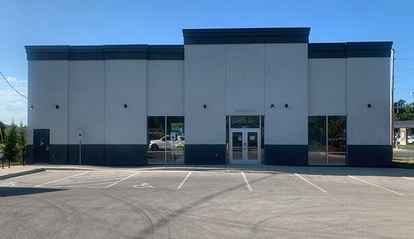 1626 W 23rd St, Lawrence, KS for sale - Building Photo - Image 1 of 1