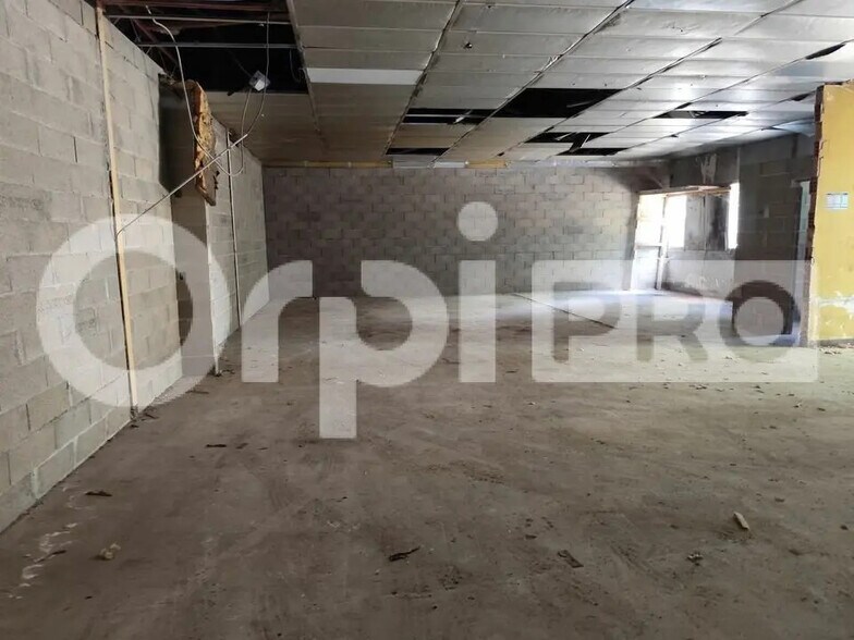 Industrial in Le Palais-sur-Vienne for lease - Interior Photo - Image 2 of 5