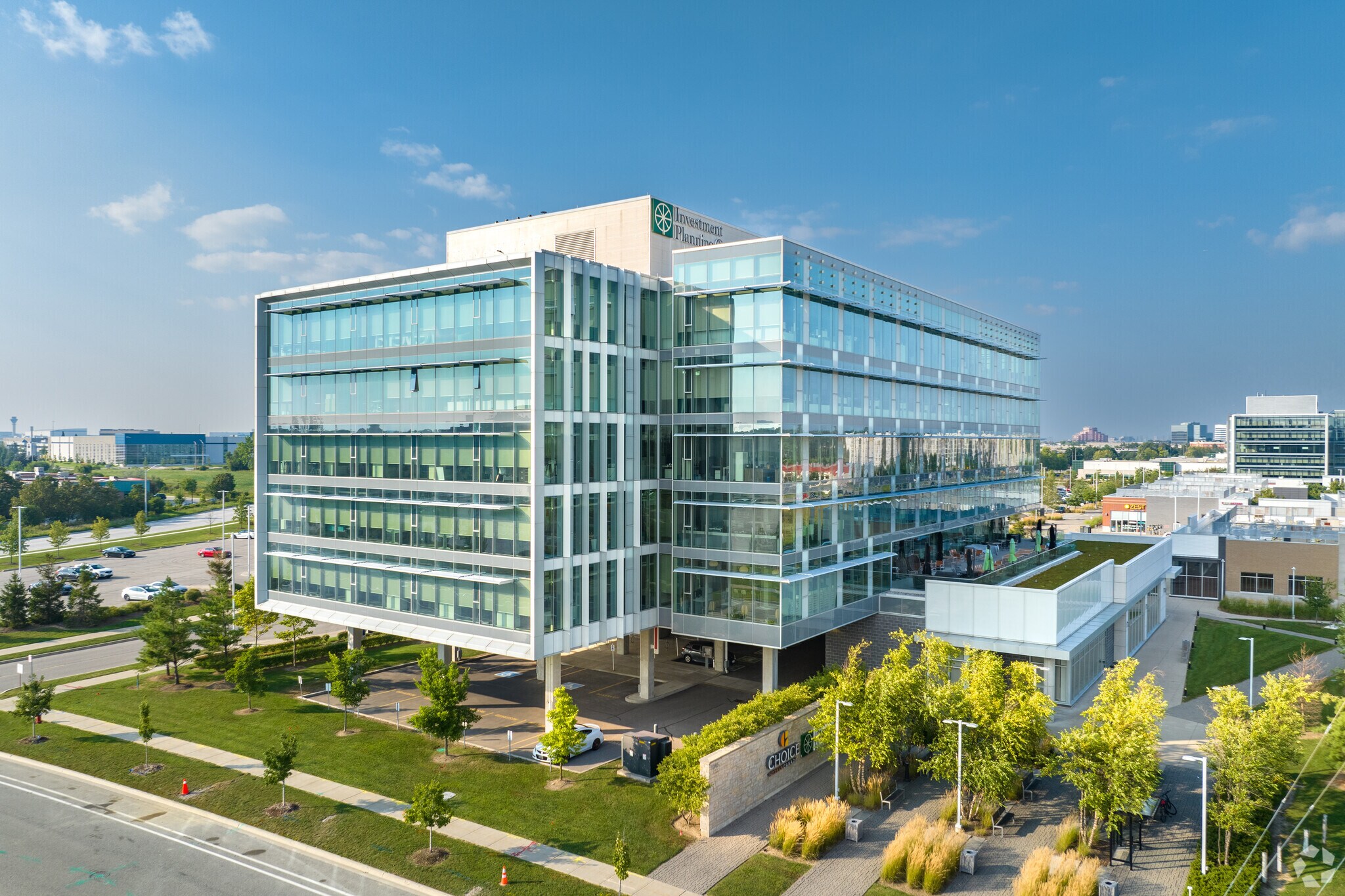 5015 Spectrum Way, Mississauga, ON for lease Building Photo- Image 1 of 5