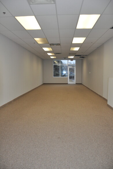 609-621 Locust St, Monticello, MN for lease - Interior Photo - Image 3 of 13