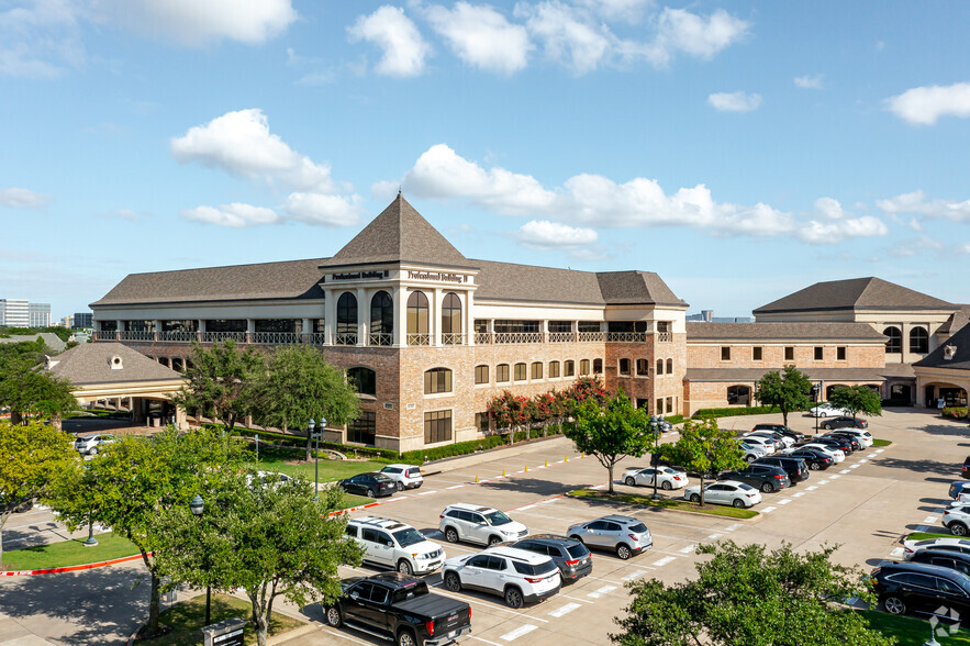 5575-5757 Warren Pky, Frisco, TX for lease - Building Photo - Image 2 of 13