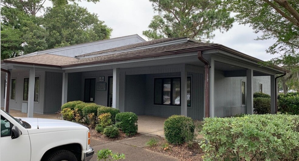 1902-1906 Meeting Ct, Wilmington, NC for lease - Building Photo - Image 1 of 5
