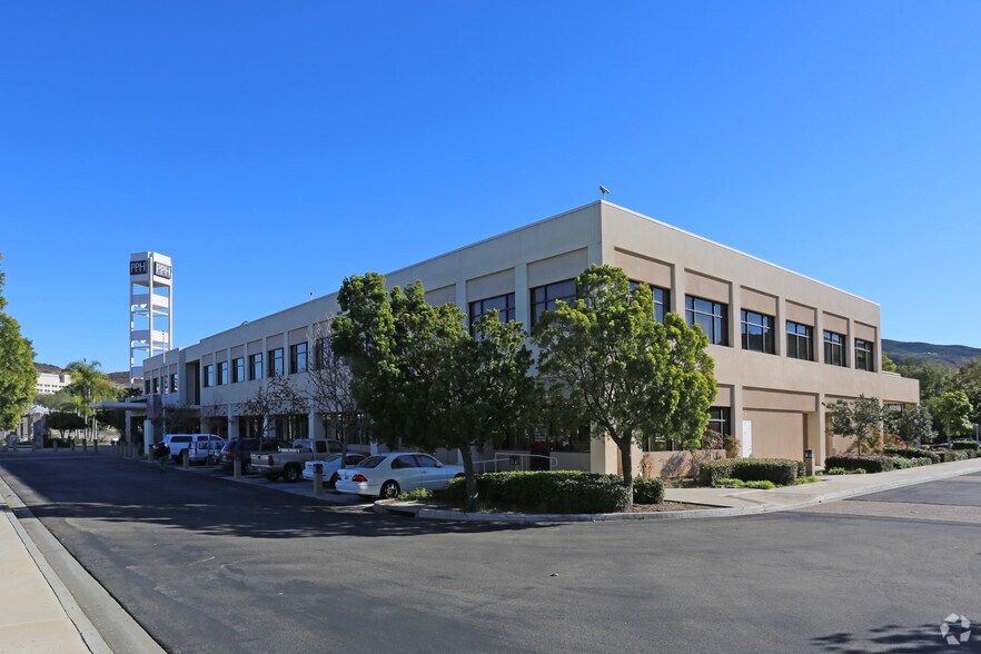 120 Craven Rd, San Marcos, CA for lease - Primary Photo - Image 1 of 6