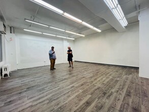 39-41 W 31st St, New York, NY for lease Building Photo- Image 1 of 4