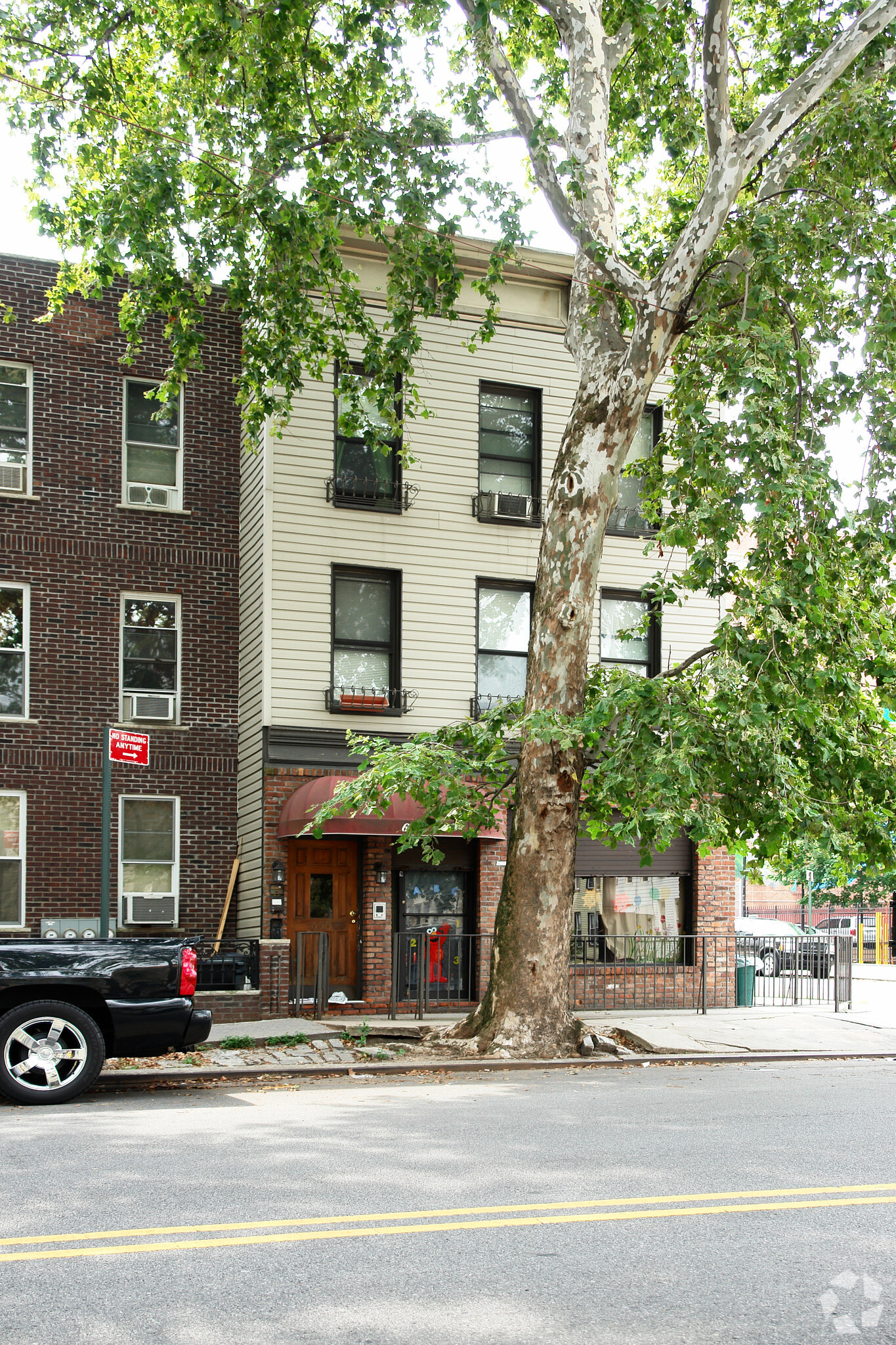 655 6th Ave, Brooklyn, NY for sale Primary Photo- Image 1 of 1