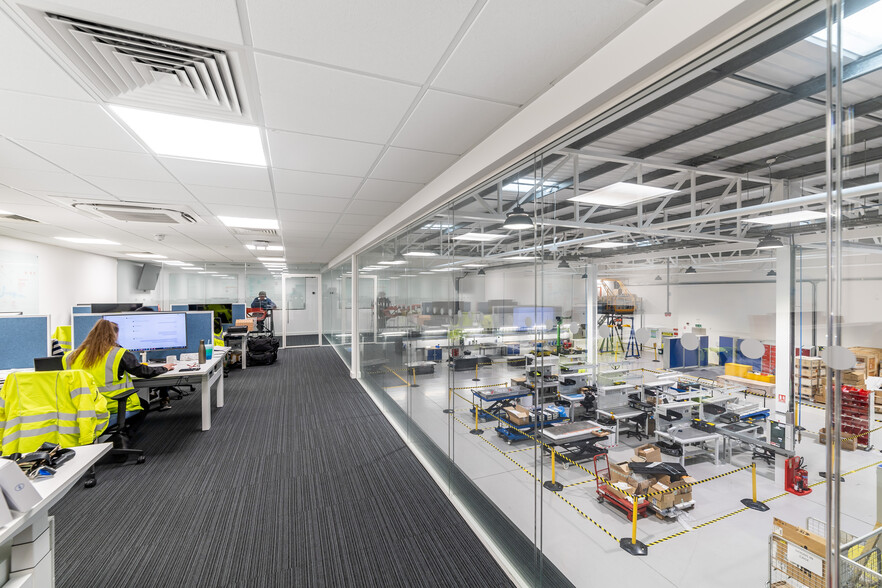 3 Precedent Dr, Milton Keynes for lease - Building Photo - Image 3 of 10