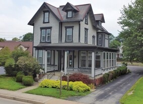 438 Depot St, Latrobe PA - Live Work Space