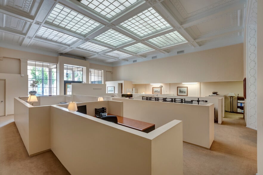 489 E Colorado Blvd, Pasadena, CA for sale - Building Photo - Image 2 of 10