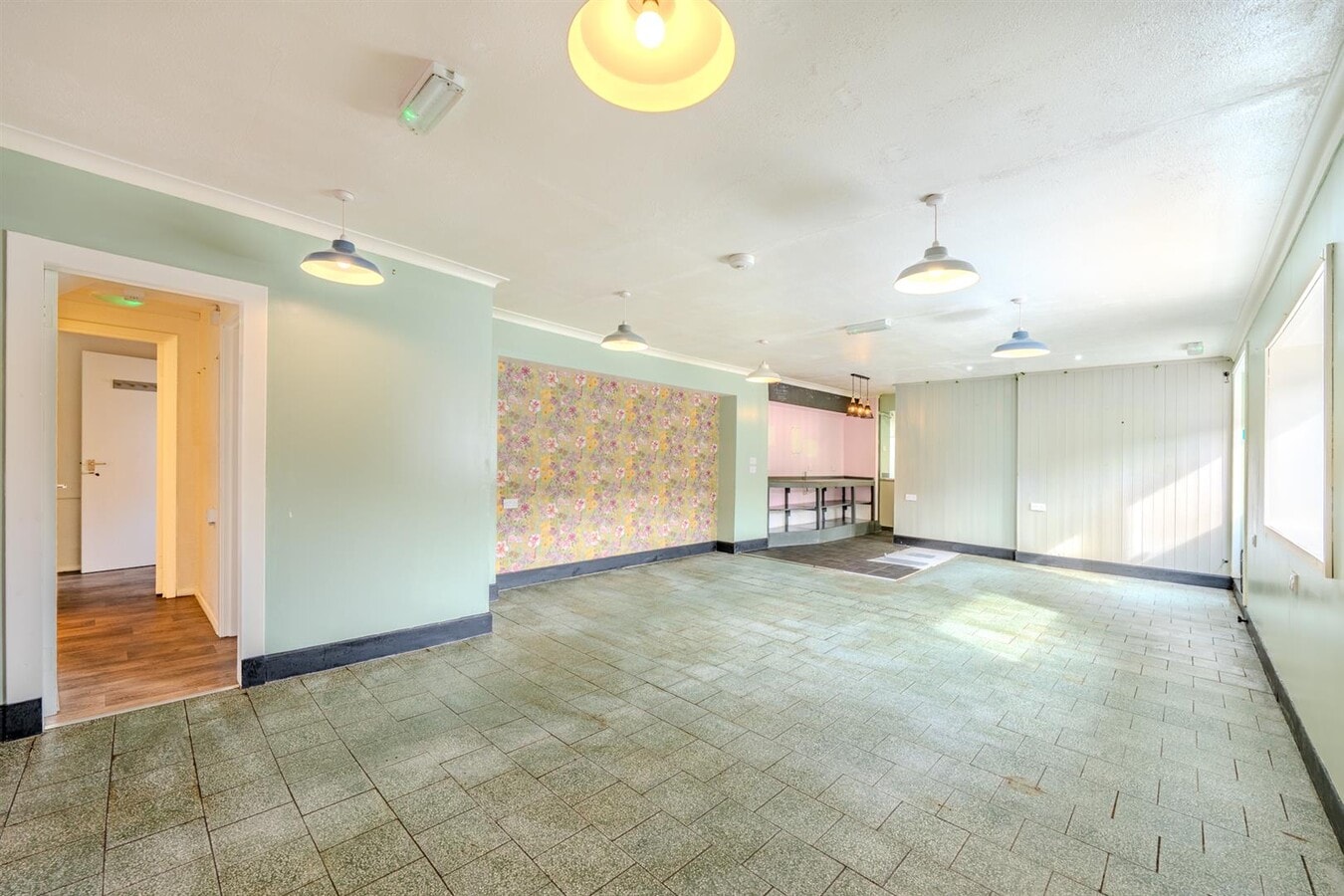 30 Harbour Rd, Eyemouth, SCB TD14 5HY - Unit 29 -  - Interior Photo - Image 1 of 5