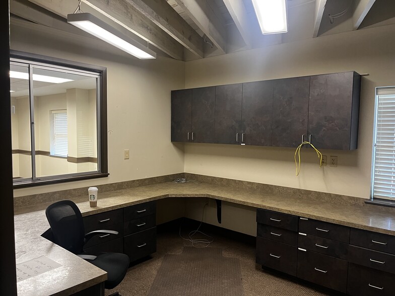 5 Kitchen Pl, Asheville, NC for lease - Building Photo - Image 3 of 13