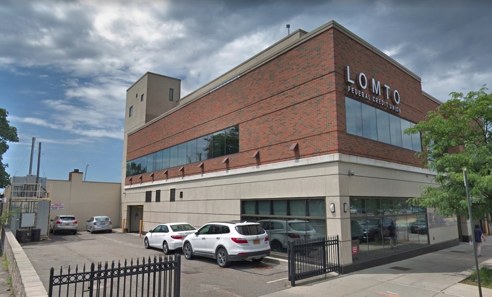 5024 Queens Blvd, Woodside, NY for sale - Building Photo - Image 1 of 1