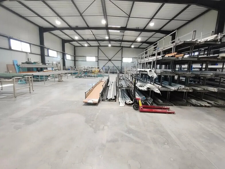 Flex in Vaulx-Milieu for sale - Interior Photo - Image 1 of 8