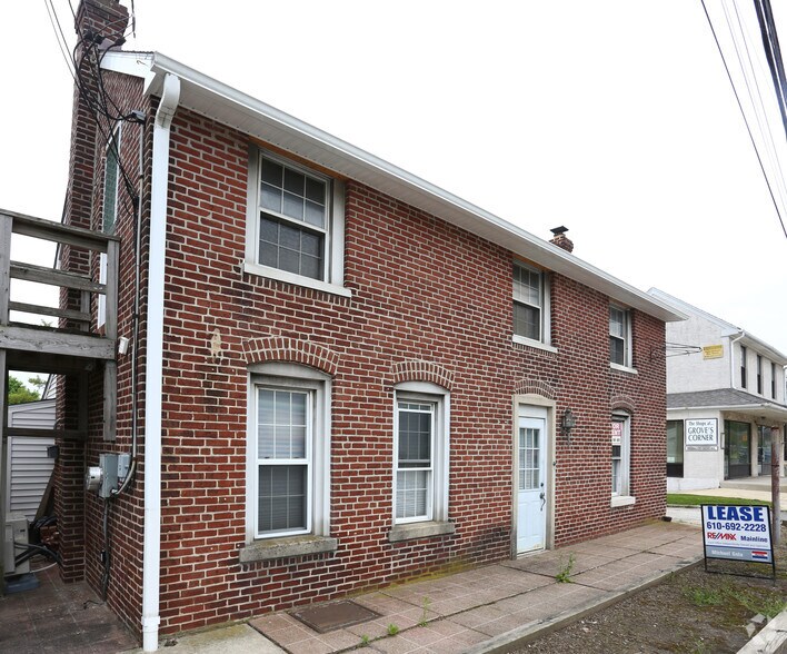 880 Lancaster Ave, Devon, PA for sale - Primary Photo - Image 1 of 1