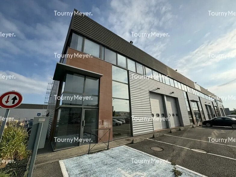 Office in Colomiers for lease - Building Photo - Image 1 of 7