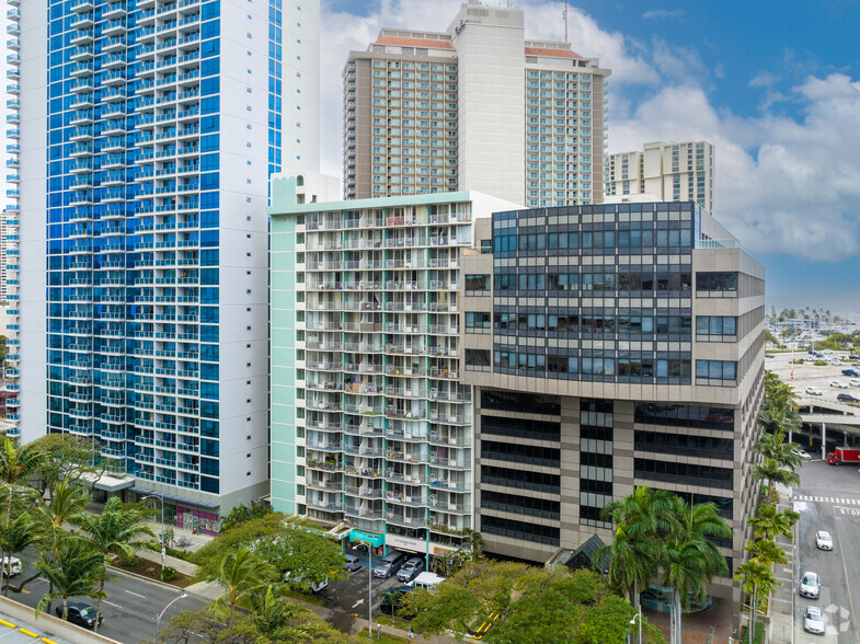 1617 Kapiolani Blvd, Honolulu, HI for sale - Building Photo - Image 3 of 7