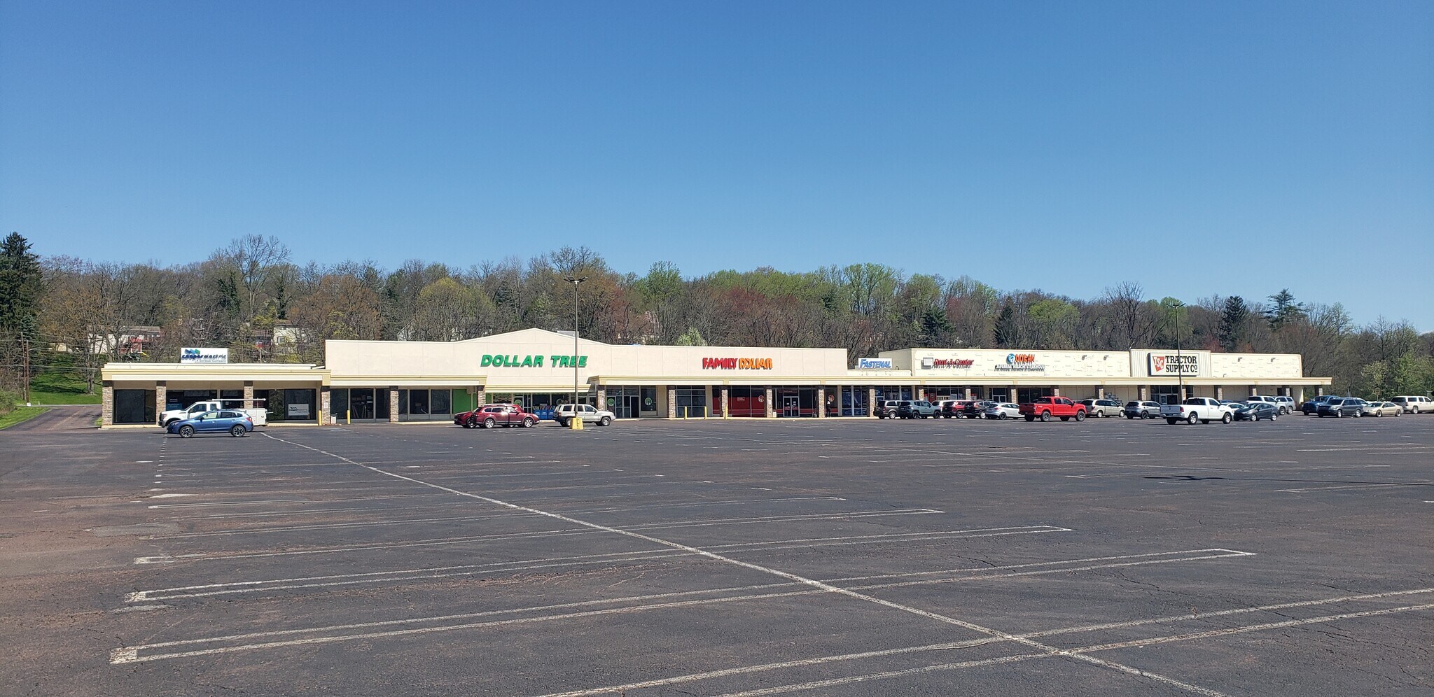 1360-1399 Columbia Blvd, Bloomsburg, PA for lease Building Photo- Image 1 of 17